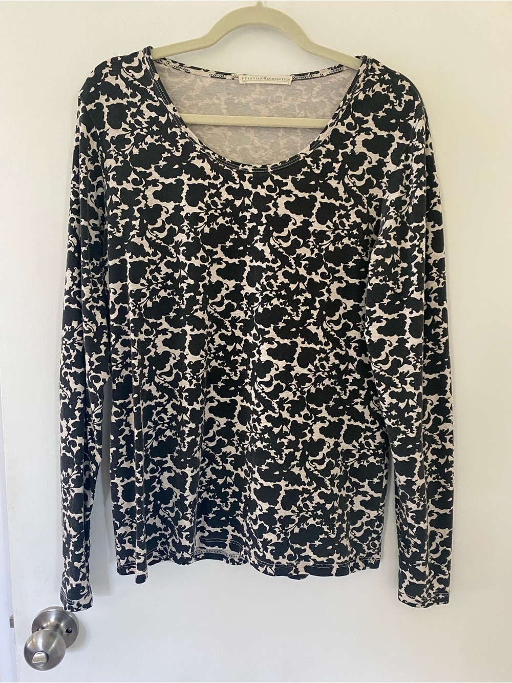 Peruvian Connection Pima Cotton Long Sleeve Top Black and Cream Pattern Large